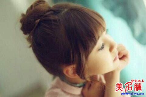 揭秘?zé)衢T女生網(wǎng)名背后的故事，變化、學(xué)習(xí)與自信的力量