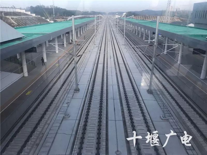 漢十高鐵最新進(jìn)展，速度與親情的交織之旅